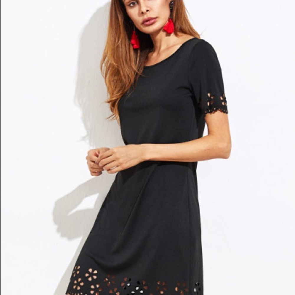 HP🎉LAST ONE! Black Laser Cut Keyhole Back Dress - Picture 4 of 7